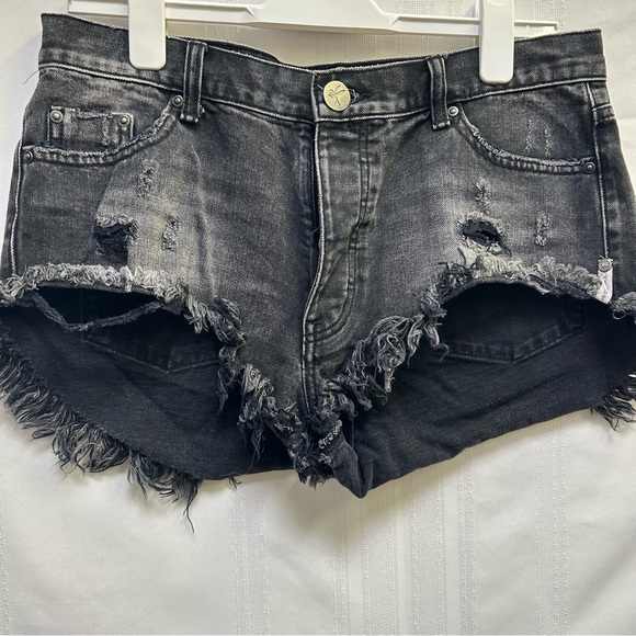 One teaspoon Roller Revolve Women's Denim Shorts Size 28 Distressed Ripped - Picture 2 of 4